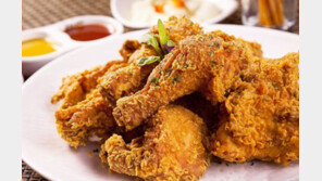 [전문]공군 “‘공군부대 치킨 논란’ 업주-부대장 직접 만나 해결”