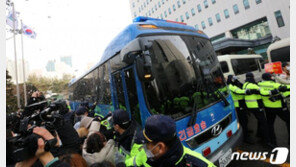 “정인이 두 다리 벌려 지탱 강요”…양부모 첫재판 학대정황 추가