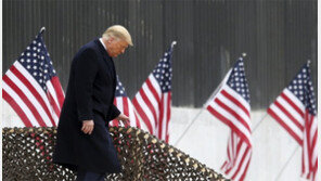 트럼프 어디로… 임기중 두번째 탄핵안 美하원서 표결