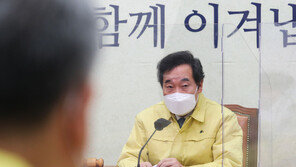 당정, 백신·치료제 현황 점검회의…거리두기 지침 개편 검토