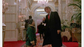 ‘영화 나홀로 집에서 트럼프 빼달라’ 요청에 맥컬리 컬킨도…