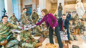 美하원 탄핵 가결… 상원으로 넘겨진 ‘트럼프 운명’