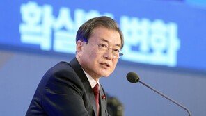 文대통령, 18일 오전 10시 신년기자회견…온·오프라인 화상연결