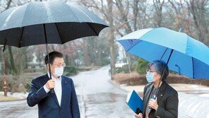 “정은경 청장이 백신 접종 전권 갖고 지휘”