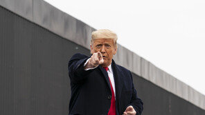 “트럼프, 바이든 취임식 직전 워싱턴 떠나 플로리다로”