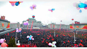 김일성광장 연이틀 메운 평양 시민…한겨울 동원 거듭