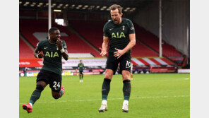 손흥민, 뛰었다하면 이정표… 이번엔 리그 ‘100 공격포인트’