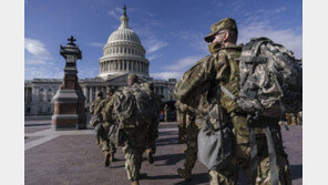 바이든 취임식날, 극단주의자들 軍위장 침투 첩보…워싱턴 초긴장 상태
