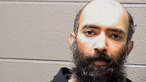 “코로나19 무서워서”…美공항서 3개월 숙식한 남성 체포