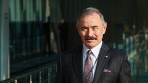 文 “北과 협의” 다음날 美대사 “한미훈련은 대북경계 위한것”