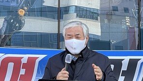 전광훈 오늘은 마스크 끼고… “기본 안 된 대통령 때문에~”