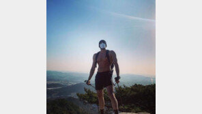 줄리엔강, 상의 탈의 후 등산 “안갔으면 후회”