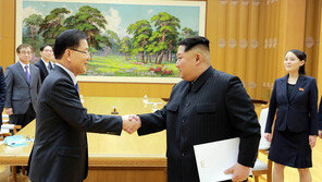 정의용 재발탁한 文대통령…‘남북미 대화 재개’ 의지 확인