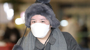 ‘입국금지’ 풀린 에이미 컴백…두 손 모아 90도 인사