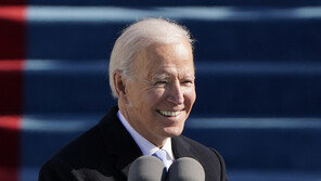 文대통령 “美 돌아왔다…바이든 정부 같이 갑시다!”