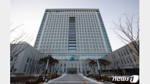검찰, ‘김학의 불법출금’ 관련 법무부-공정위 압수수색