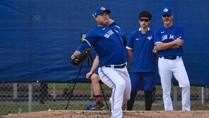 류현진 올해도 캐나다 못가나? 美언론 “플로리다 더니든 홈구장…”