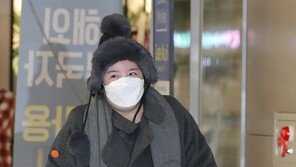 명품백 들고 입국한 에이미…1600만원대 버킨백 ‘눈길’