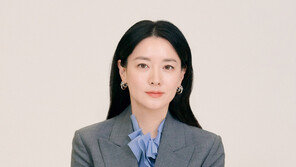 이영애, 4년만에 안방극장 복귀 예고…“경이로운 구경이 검토중”