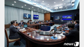文대통령, 올해 첫 NSC 전체회의 주재…바이든호 출범 논의
