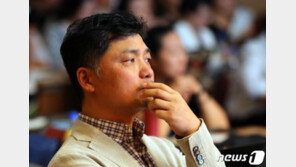 ‘10조 주식부자’ 김범수, 왜 ‘이 타이밍’에 1000억대 증여카드를 빼들까