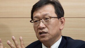 “추미애, 공수처 출범 박수? 자기도 잡혀갈 수 있는데” 석동현 경고