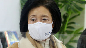 서울시장 출사표 낸 박영선 “文 끝까지 보필하고 싶었는데…”