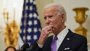 까다로워지는 美입국…바이든 “탑승 전 진단검사, 도착 후 자가격리”