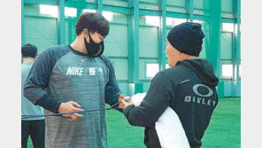 류현진, 2주 제주훈련 마무리… ‘70m 롱토스’ 등 착착