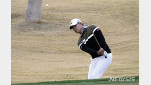 ‘5타 줄인’ 김시우, PGA 아메리칸 익스프레스 3R 공동 선두 도약
