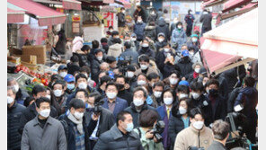 현장 탐방 나선 서울시장 후보들…방역 수칙은 준수했을까?[청계천 옆 사진관]