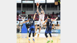 SK 0.4초 버저비터에 날아간 KCC 13연승