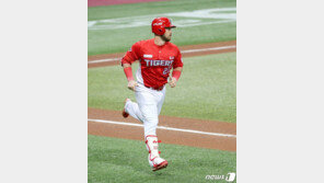 KIA 터커 1루수 변신 준비한다…“대학 때 1루수, 어색함 없을 것”