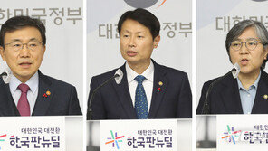 정은경 “백신 접종해도 변이 등 불확실성 남아…종식 예상 어려워”