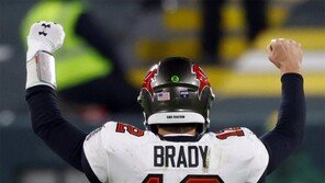 슈퍼볼은 브레이디볼이다