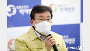 권덕철 복지부 장관, 밀접접촉 직원 확진에 검사 후 자체 격리