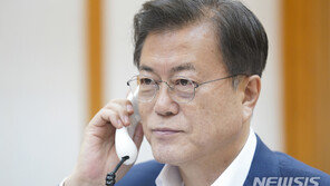 文대통령, 시진핑과 통화…“방한 등 고위급 교류 긴밀 협력”