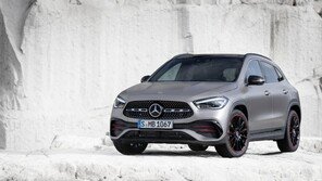 [화요 명차]‘삼각별’ 무게감 낮춘 GLA·GLB… 주행감성은 310만원 차이      