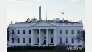 “백악관 직원 수백명, 코로나 백신 접종 받았다”