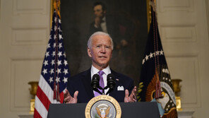 바이든, 아시아계 인종차별 규탄 행정명령…“지도자가 혐오 확산”