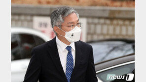 최강욱, 검찰 기소에 “염려했는데 기어이…자신 있다”