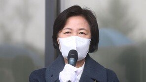 尹 때리며 떠난 秋 “개혁 저항, 소란 있었지만 사라질 것”