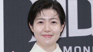 심은경, 日 아카데미 시상식 진행 맡아…韓 배우 최초