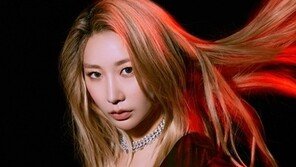 브아걸 제아, 양갈래 헤어스타일까지 소화…강렬 눈빛