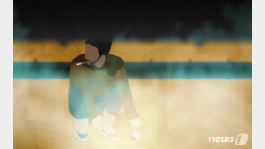 “길에서 담배 피우지마” 흉기 들고 청년들 훈계한 40대