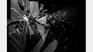 자가격리 중 유리 깨고 난동부린 외국인…현행범 체포