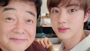방탄소년단 진, 백종원과 인증샷 “유명한 선생님과”