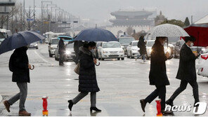 일요일 전국 곳곳 밤비…낮부터 추위 풀려
