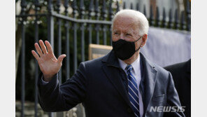 탑승할 때도 기다릴 때도…美, 대중교통 마스크 의무화