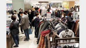 코로나 ‘쓴맛’ 본 패션업계, 올해 ‘온라인’서 탈출구 찾는다